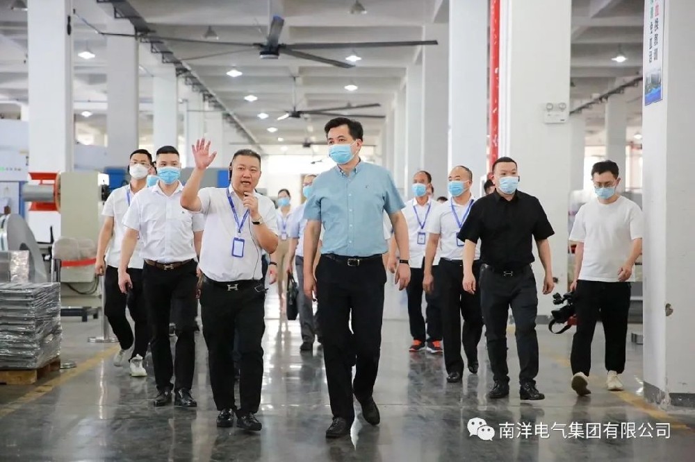 熱烈歡迎徐建兵市長一行蒞臨指導(dǎo)！