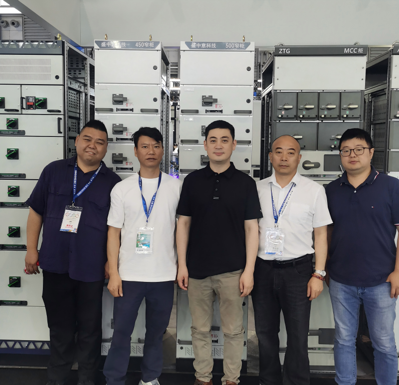 南洋電氣低壓抽出式450/500型窄柜獲全電展贊譽(yù)